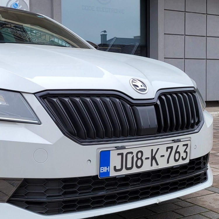 Galerija slika modularnih nosača tablica